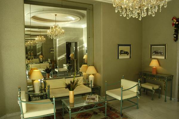 Carlton Nice, Fully Renovated Hotell 3*
